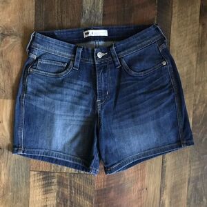 Levi’s denim Bermuda walking shorts SZ 4 (27) jean shorts cotton